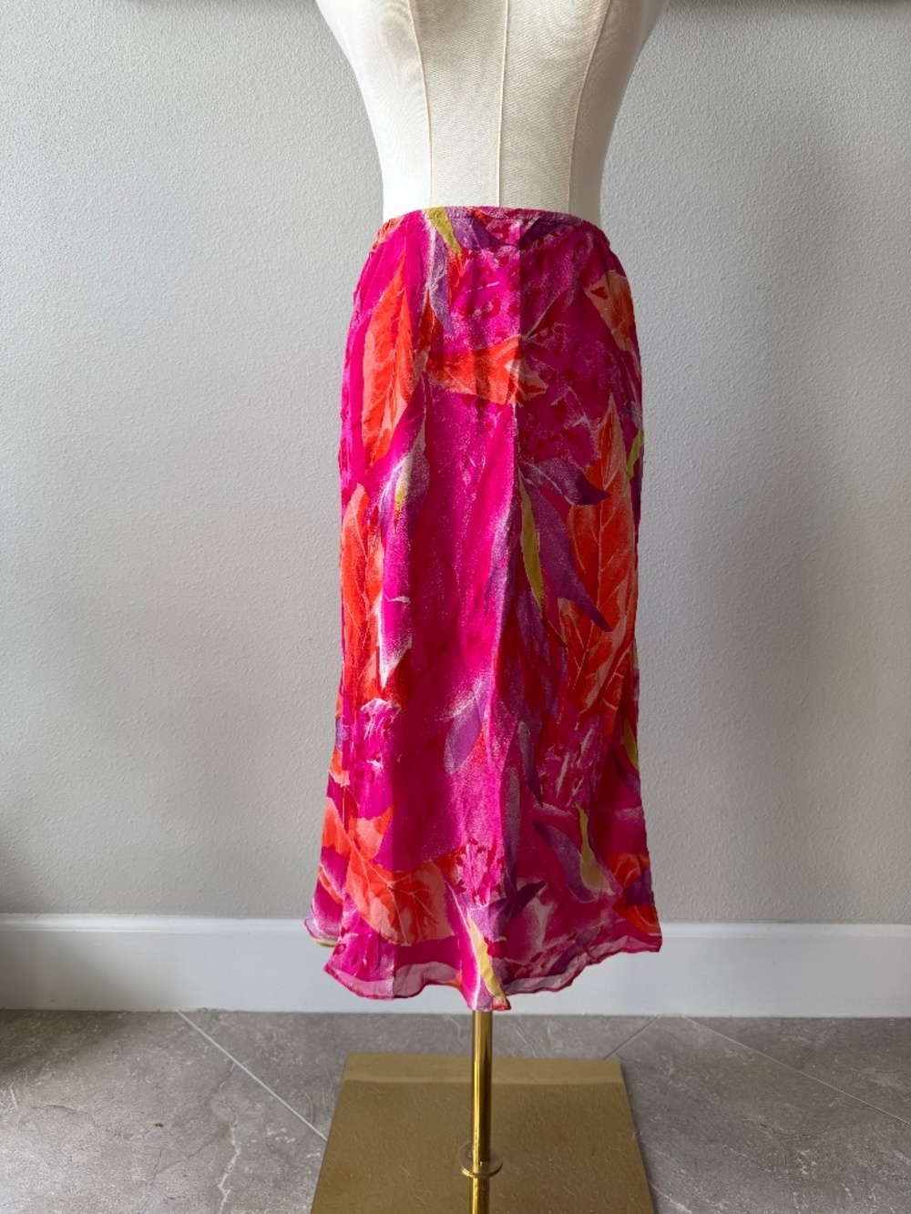 STUNNING Vintage Tess 100% Silk Floral Midi Skirt Bright Pink & Orange Sz Medium